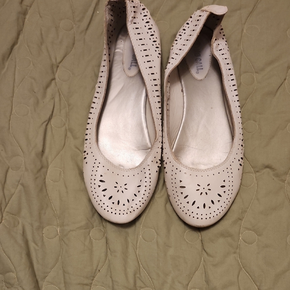 Women's Leather Laser-Cut Ballet Flats in White